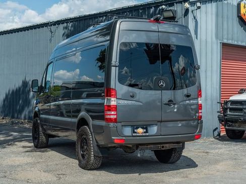 Used 2016 Mercedes-Benz Sprinter 2500 image 4