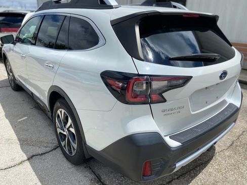 Used 2020 Subaru Outback Touring w/ Popular Package #2 AWD/4WD image 3