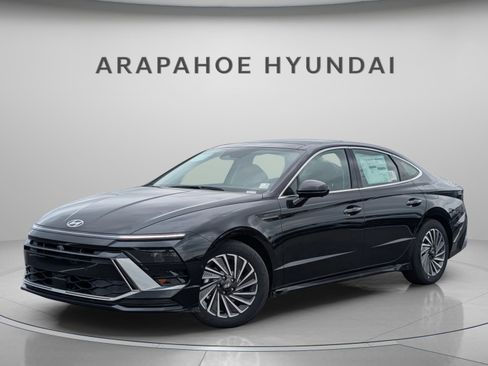 Used 2025 Hyundai Sonata Limited FWD image 1