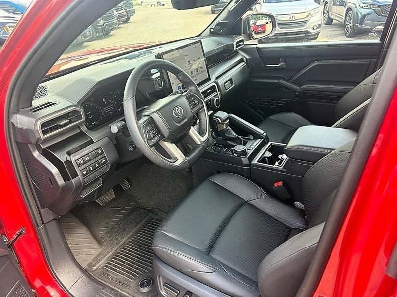 Used 2025 Toyota 4Runner Limited AWD/4WD image 15
