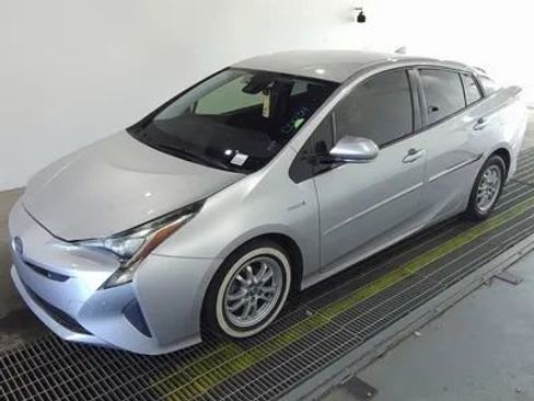 Used 2017 Toyota Prius Two w/ Prius Two Safety Plus Package FWD image 1