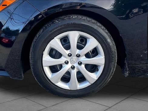 Used 2023 Toyota Corolla LE FWD image 11