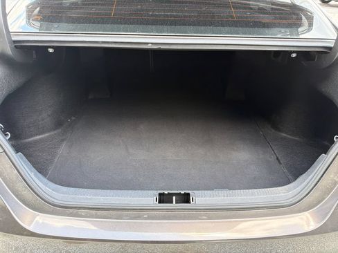 Used 2019 Toyota Camry LE FWD image 22