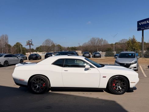 Used 2015 Dodge Challenger SRT w/ Technology Group image 7