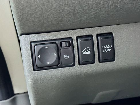 Used 2021 Nissan Frontier SV w/ Midnight Edition Floor Mats AWD/4WD image 17