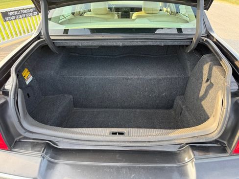Used 2007 Lincoln Town Car Signature RWD image 17