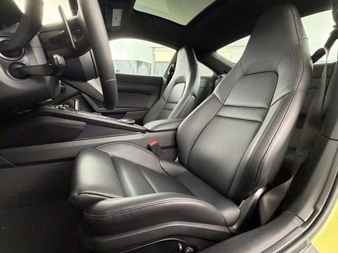Used 2025 Porsche 911 Carrera 4 GTS image 5