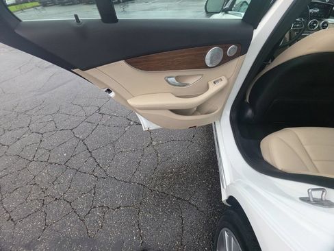 Used 2021 Mercedes-Benz C 300 4MATIC Sedan image 27