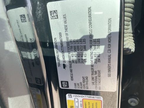 Used 2021 Chevrolet Suburban RST w/ Luxury Package image 34