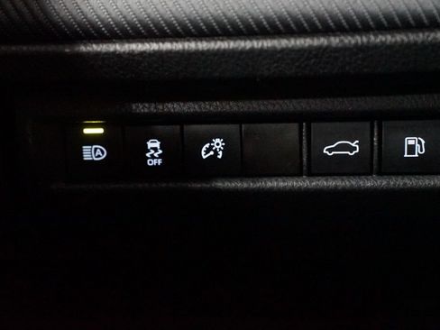 Used 2025 Toyota Camry SE FWD image 25
