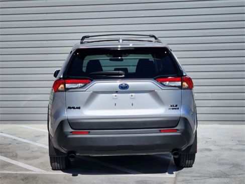 Used 2024 Toyota RAV4 XLE Premium image 8