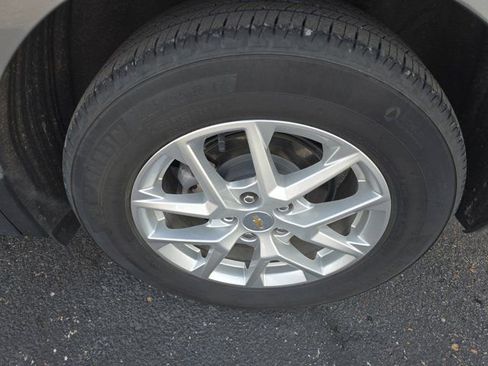 Used 2024 Chevrolet Equinox LT image 10