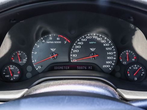 Used 2001 Chevrolet Corvette Convertible w/ Preferred Equipment Group2 RWD image 32