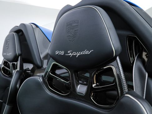 Used 2015 Porsche 918 Spyder AWD/4WD image 33