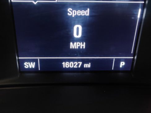 Used 2020 Chevrolet Malibu LS FWD image 2