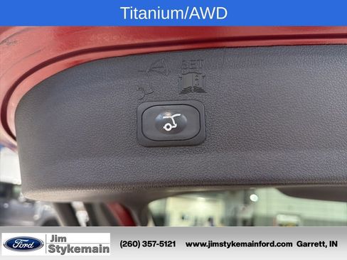 Used 2016 Ford Escape Titanium w/ Equipment Group 301A AWD/4WD image 39