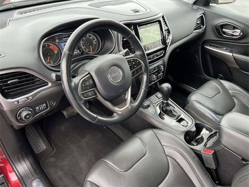 Certified 2020 Jeep Cherokee Limited w/ Luxury Group image 27