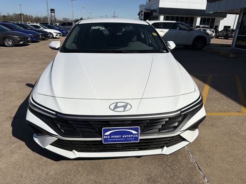 New 2026 Hyundai Elantra SE image 27