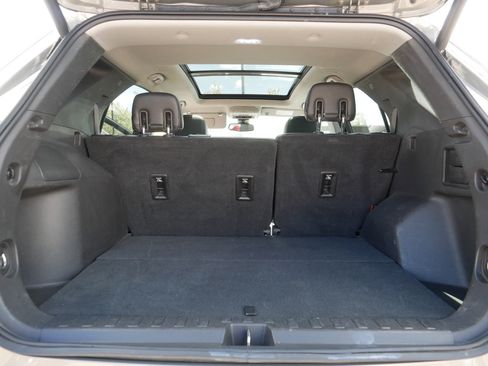 Used 2018 Chevrolet Equinox Premier AWD/4WD image 16