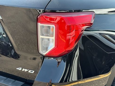 Certified 2023 Ford Explorer XLT w/ Equipment Group 202A AWD/4WD image 30