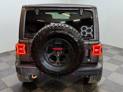 Used 2022 Jeep Wrangler Unlimited Rubicon w/ Trailer Tow Package image 12