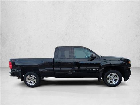 Used 2018 Chevrolet Silverado 1500 LT w/ All Star Edition image 4