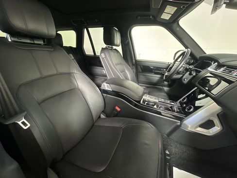 Used 2020 Land Rover Range Rover HSE image 24