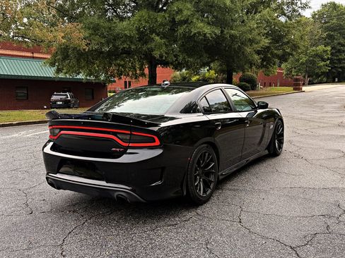 Used 2015 Dodge Charger SRT w/ Technology Group RWD image 5