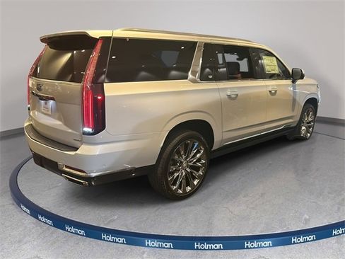 New 2026 Cadillac Escalade ESV Luxury w/ LPO, Radiant Package image 4