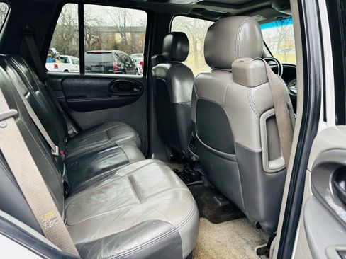Used 2004 Chevrolet TrailBlazer LT w/ LT Preferred Equipment Group AWD/4WD image 10
