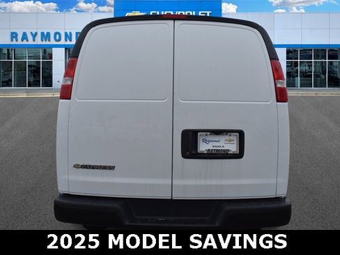 New 2025 Chevrolet Express 2500 Work Van image 4