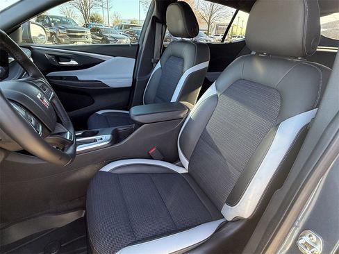 Used 2024 Buick Envista Preferred w/ Convenience I Package image 23