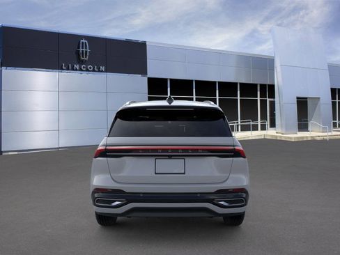 New 2026 Lincoln Nautilus Reserve image 5