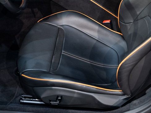 Certified 2022 Ferrari Roma image 25