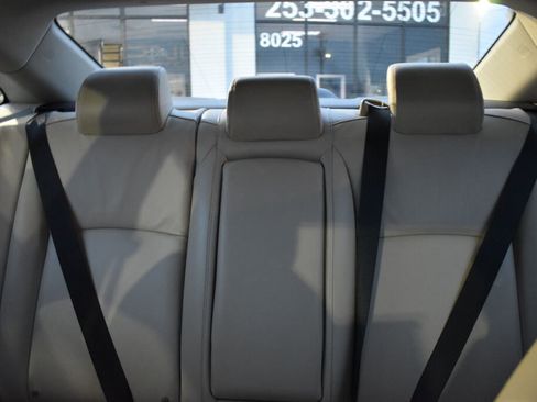 Used 2017 Honda Civic Touring image 28