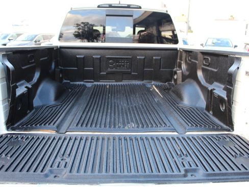 Used 2023 Nissan Titan SV RWD image 28