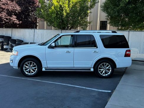 Used 2017 Ford Expedition Limited AWD/4WD image 4