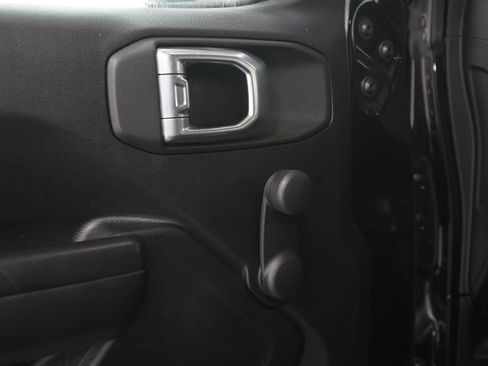 Used 2021 Jeep Wrangler Sport AWD/4WD image 15