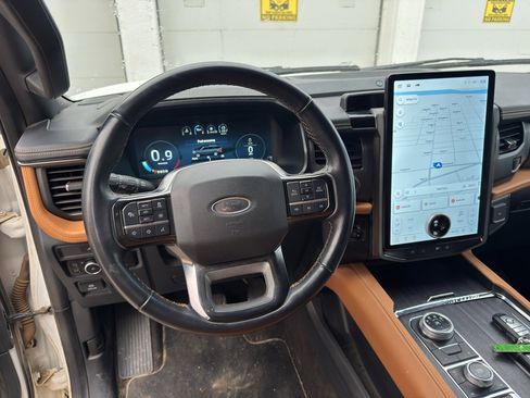 Used 2023 Ford Expedition Max Platinum AWD/4WD image 17