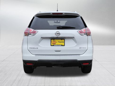 Used 2016 Nissan Rogue SV image 6