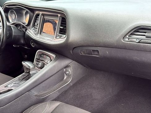 Used 2020 Dodge Challenger SXT RWD image 28