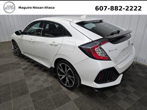 Used 2017 Honda Civic Sport image 10