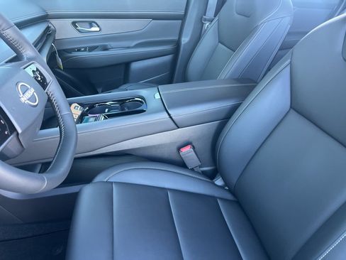 Used 2025 Nissan Murano SV image 8