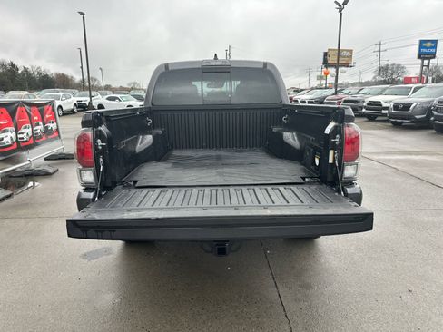 Used 2022 Toyota Tacoma TRD Pro image 9