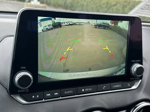 Certified 2024 Nissan Sentra SV image 18