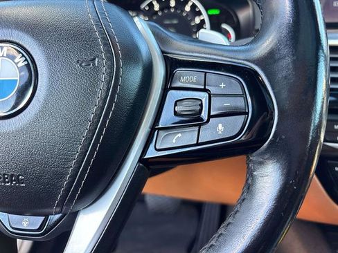 Used 2018 BMW 530i xDrive w/ Premium Package image 21