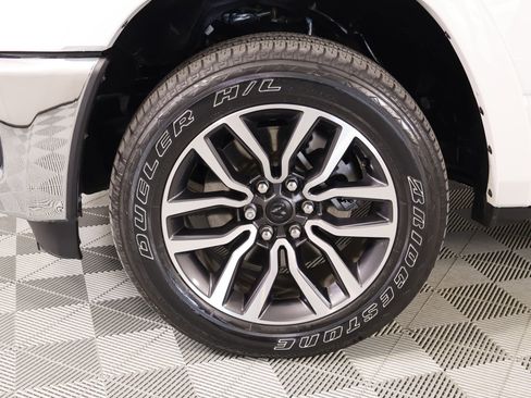 Used 2025 RAM 1500 Limited image 19