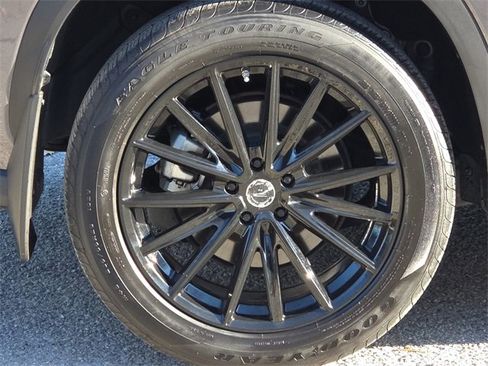 Used 2023 Toyota Highlander L image 9