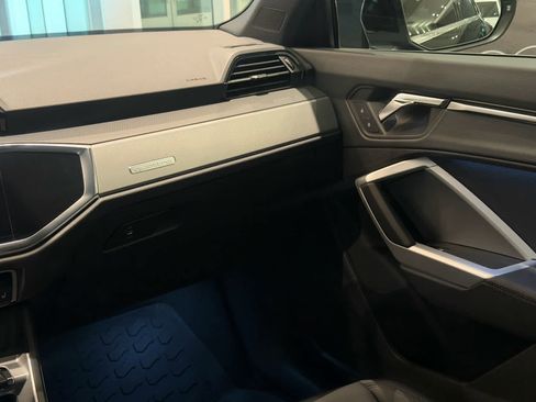 New 2025 Audi Q3 2.0T Premium image 8