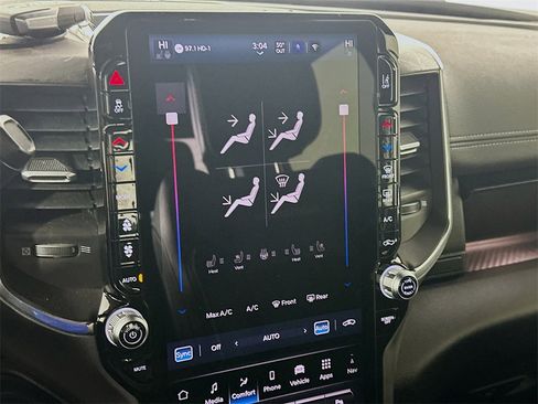 Used 2025 RAM 3500 Laramie image 18